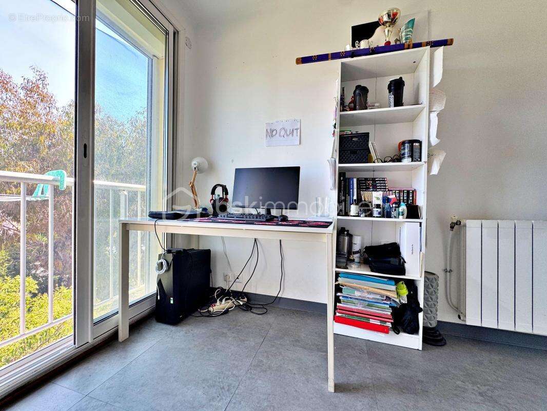Dpt var - hyeres-les-palmiers - appartement t4 de 73 m² en duplex - 2 eme et 3 eme etage - photo 17