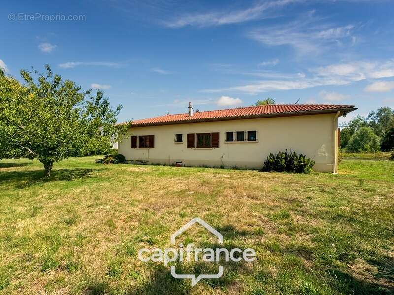 Maison à LA MOTTE-DE-GALAURE