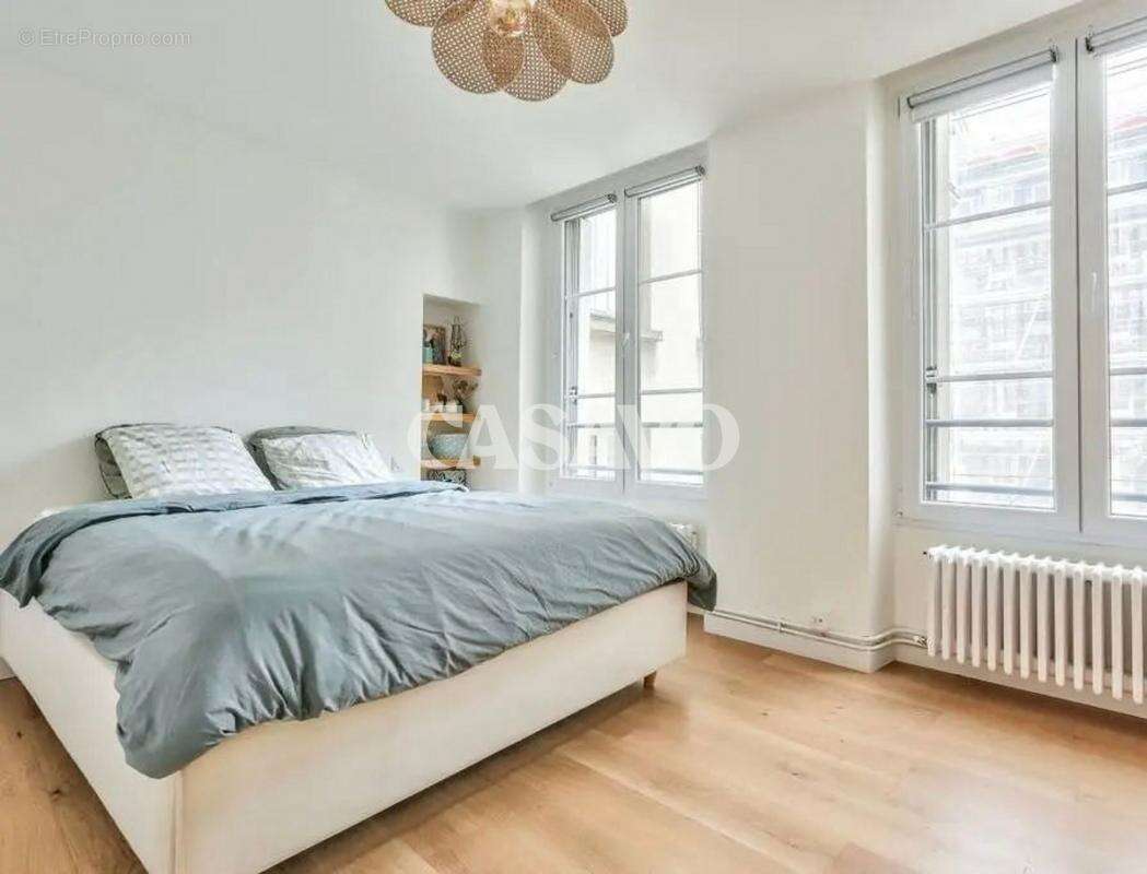 Appartement à PARIS-2E