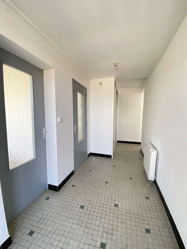 Maison à VILLEBERNIER