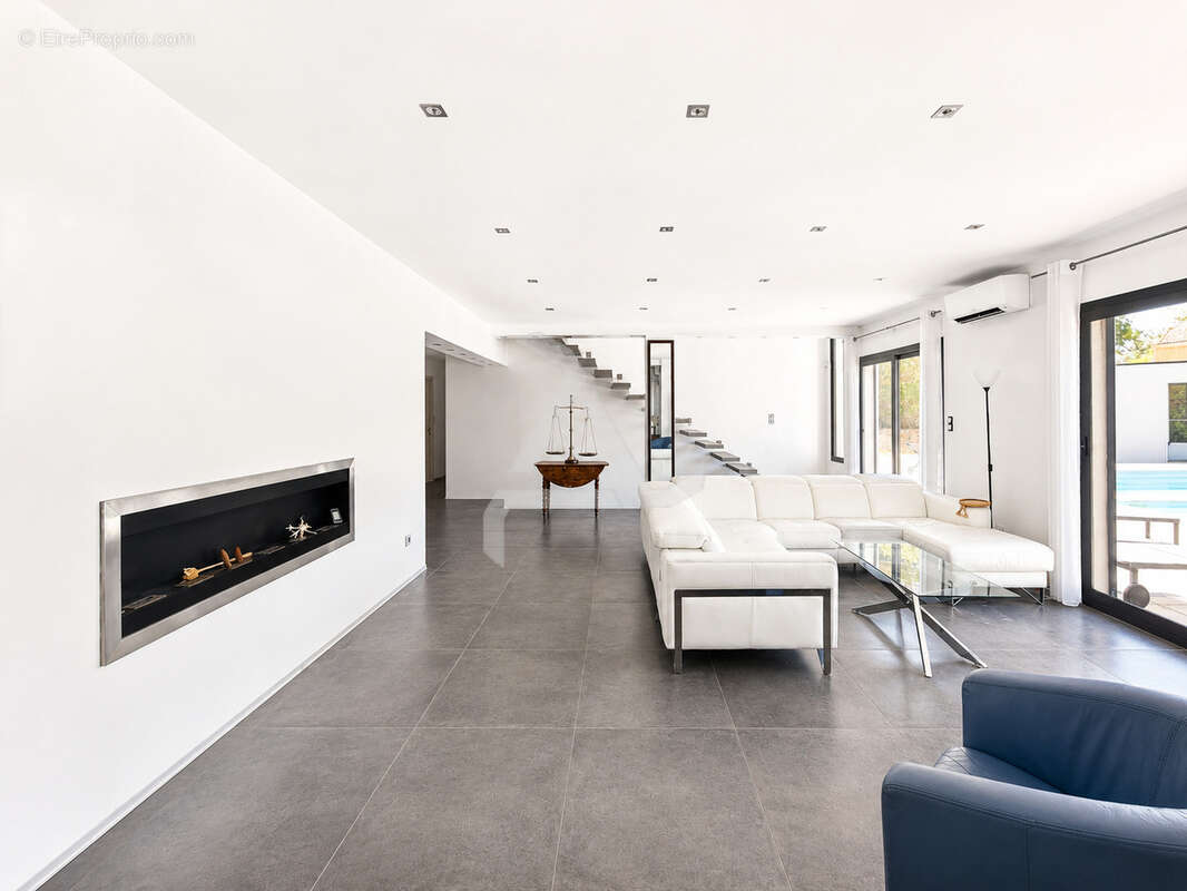 Villa t7 de 211m2 contemporaine avec piscine sous-sol aménagé et chambre indépendante - photo 14