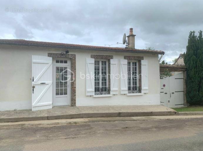 Maison à VILLIERS-LOUIS