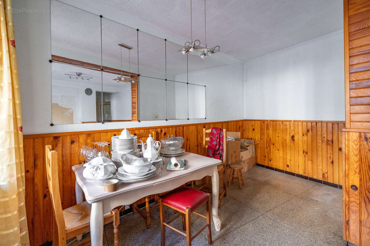 Appartement à MARSEILLE-4E