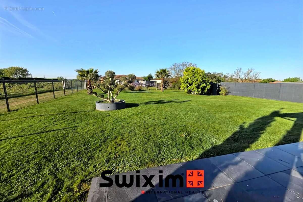 Maison à SAINT-SEURIN-DE-CADOURNE