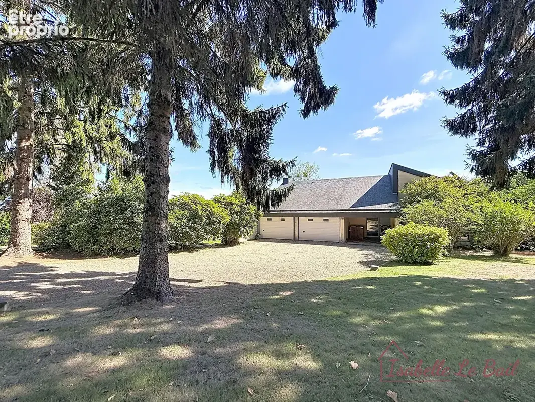 Laille - maison d'architecte  - 235 m² -piscine couverte - parcelle a batir - photo 14