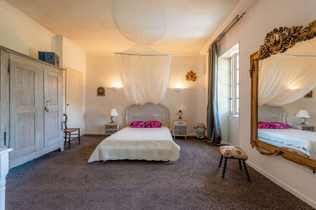 Maison à vendre 6 pièces SONNAZ (73) - Hameau de Montagny avec parc arboré de 2600 M² - photo 13