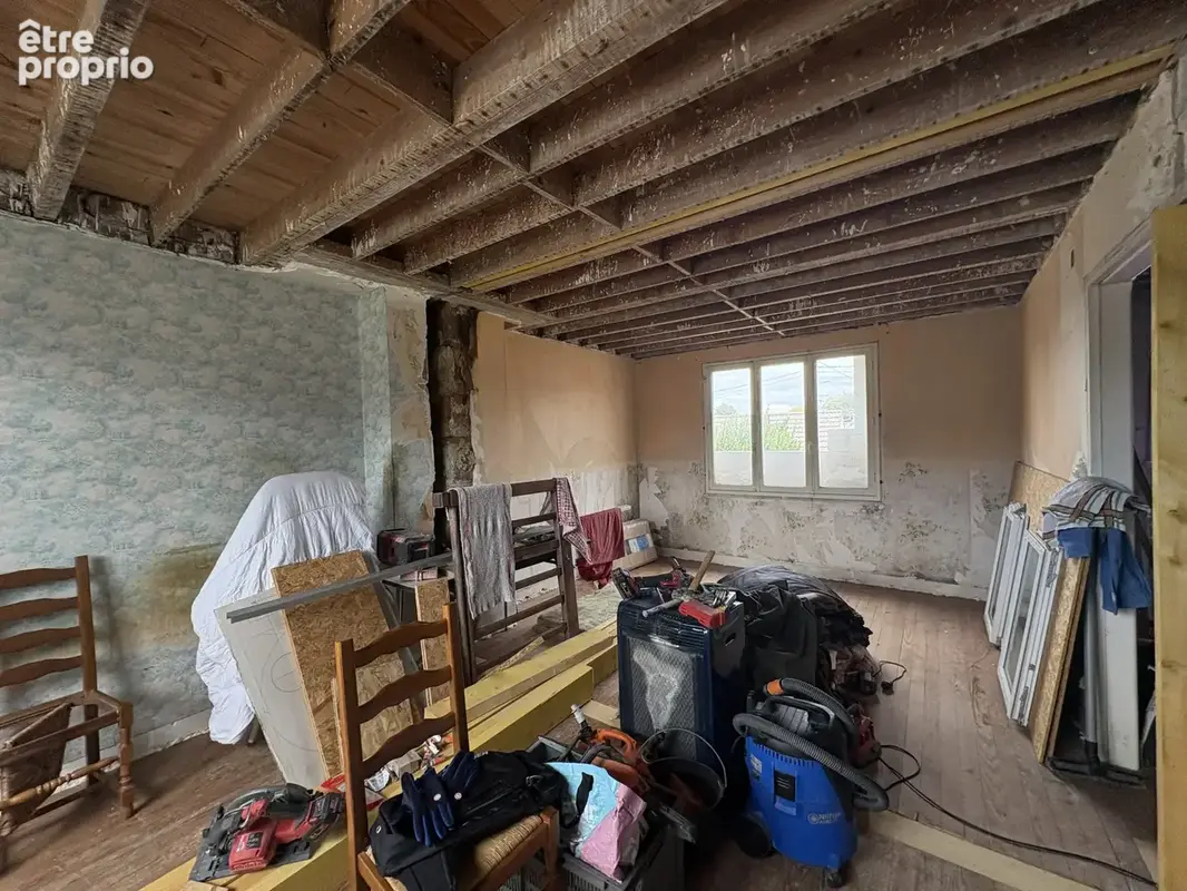Maison à rénover - beau potentiel - photo 4