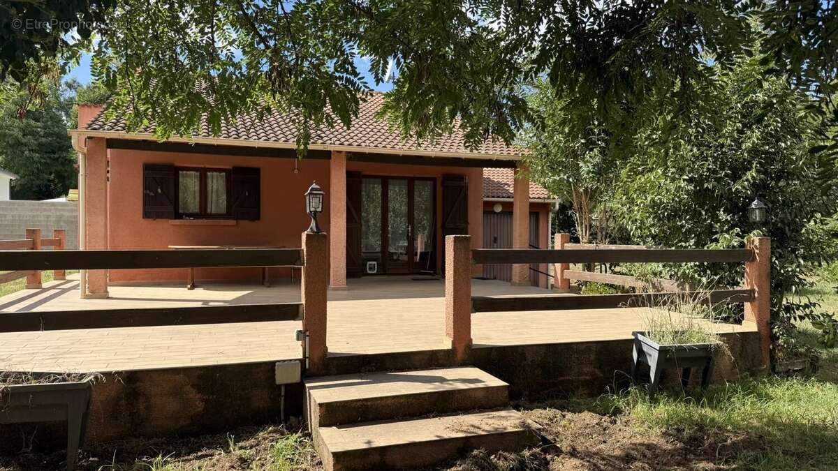 Maison à SANTA-LUCIA-DI-MORIANI