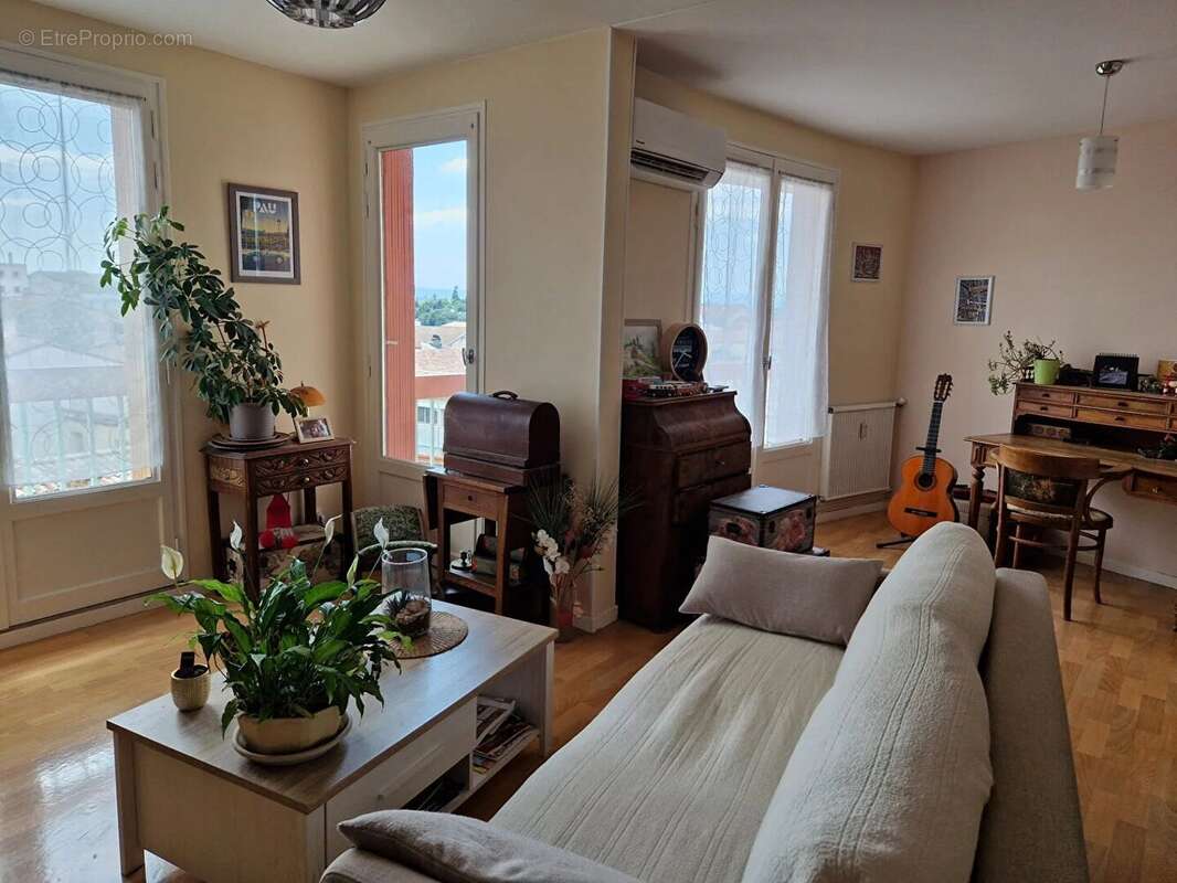 Appartement à BOURG-DE-PEAGE