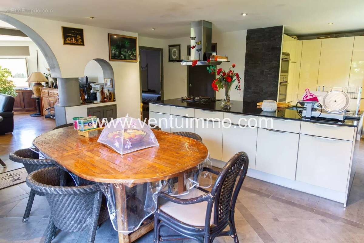 Maison à CAGNES-SUR-MER