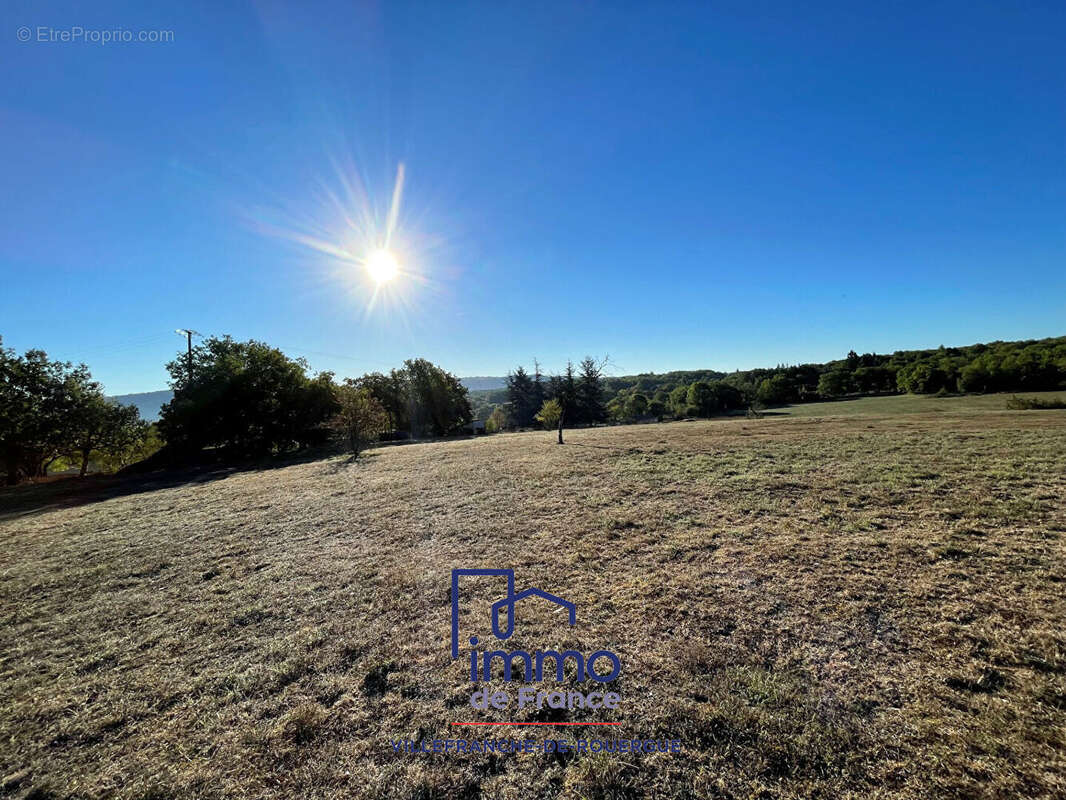 Terrain à VILLEFRANCHE-DE-ROUERGUE