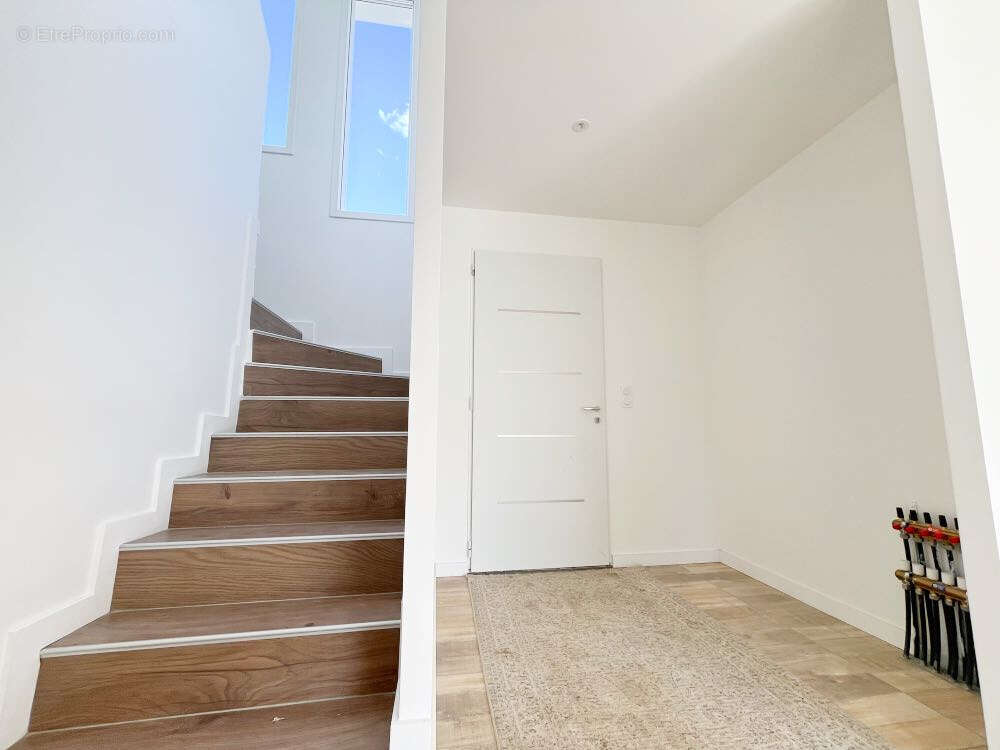 Maison à SAINT-BEAUZIRE