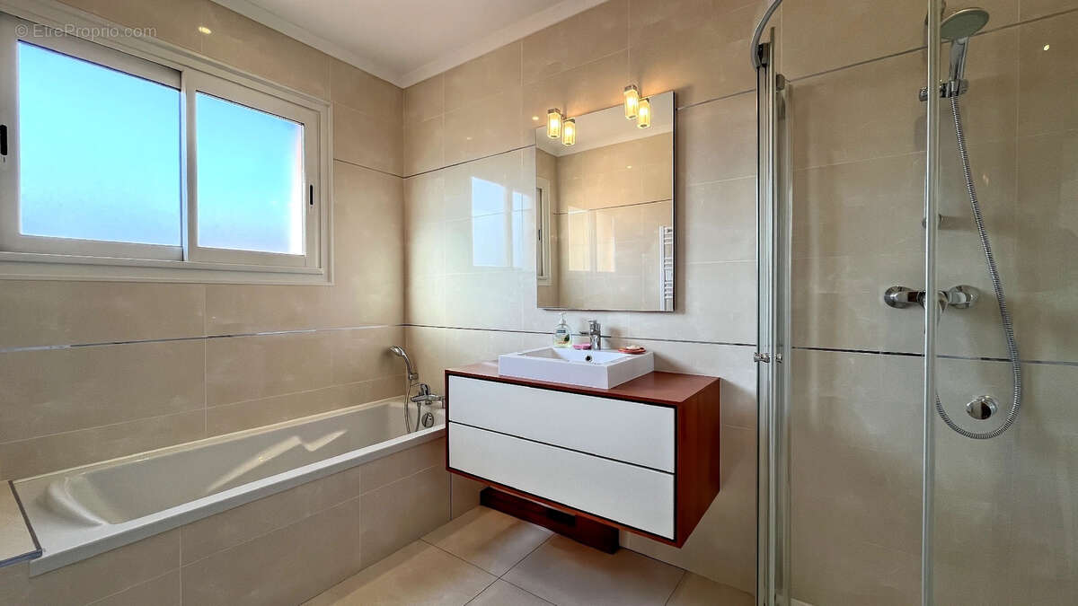 Maison à VALRAS-PLAGE