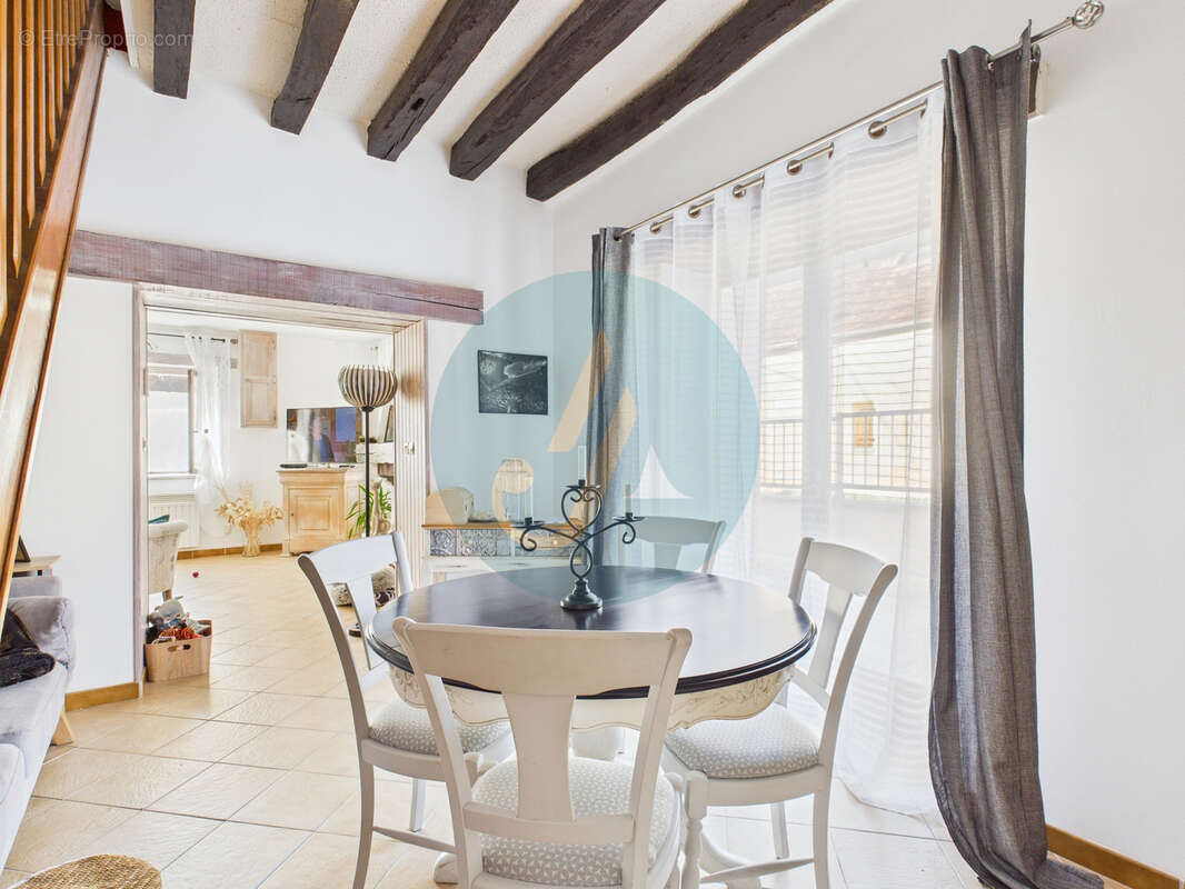 Maison à SAINT-AMAND-EN-PUISAYE