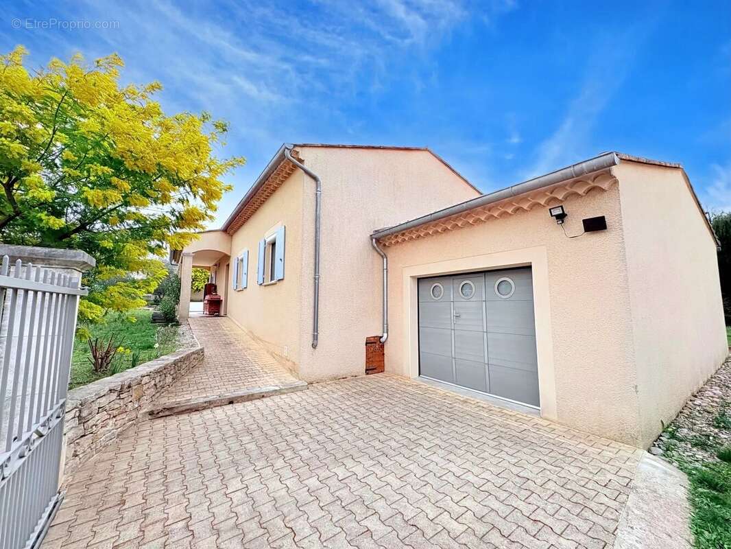 Maison à MIRABEL-AUX-BARONNIES