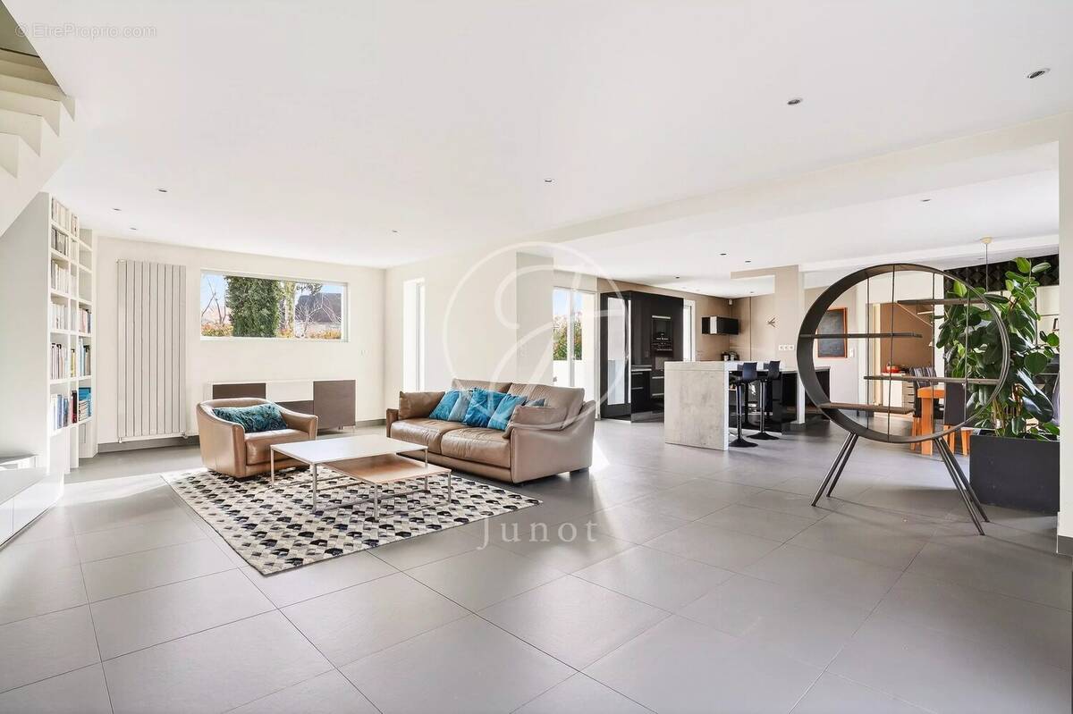 Maison à CROISSY-SUR-SEINE