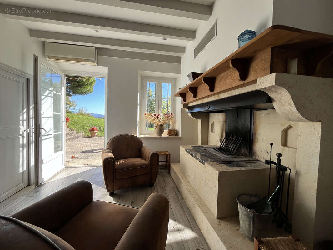 Maison à SAINT-GEORGES-LES-BAINS