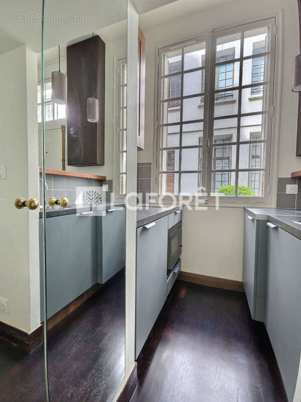 Appartement à NEUILLY-SUR-SEINE