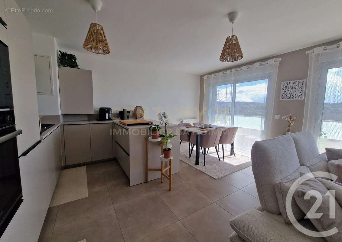 Appartement à L'ISLE-D'ABEAU