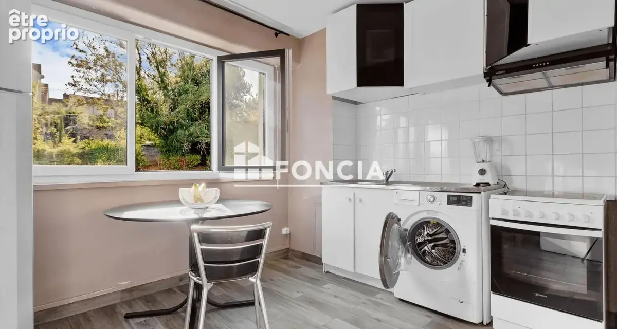 Grand f1 de 41 m2 viry chatillon residence verdoyante avec cave et parking - photo 6