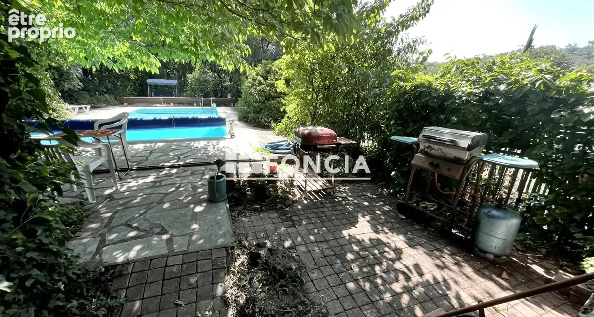 LE THORONET - Maison de hameau en pierres — 3 niveaux — Jardin, dépendance, piscine, buanderie — Plus de 199 m² habitables — À r - photo 10