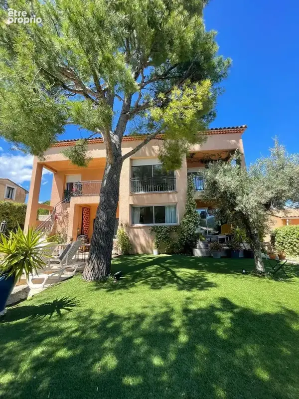 Villa T6 avec 2 appartements sur les hauteurs du Logis-Neuf - photo 9