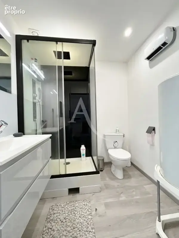 Maison 5 pièces de plain-pied avec piscine et dépendance - photo 16