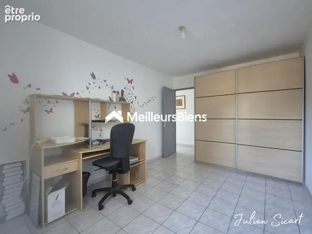 Maison 4 faces de 213 m² habitables – 2 appartements T4 – Terrain de 535 m² - photo 9