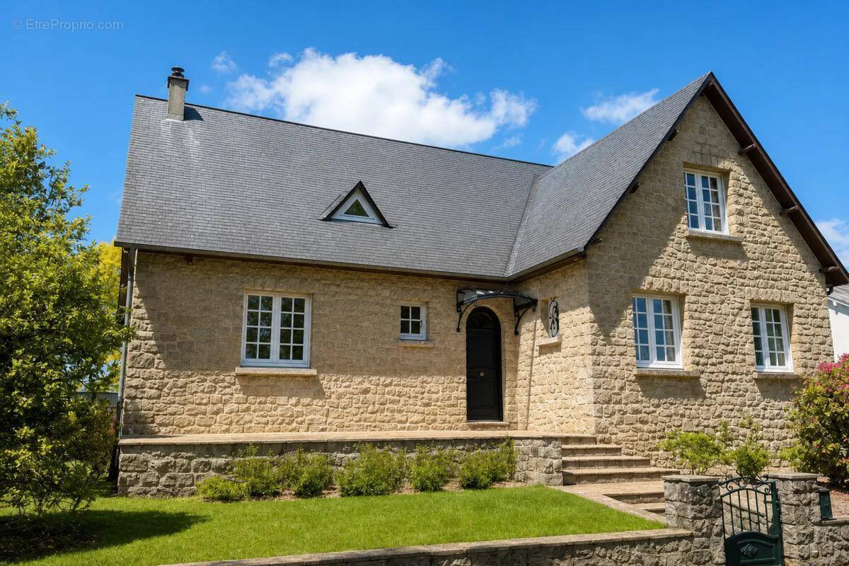 Maison à MAYENNE