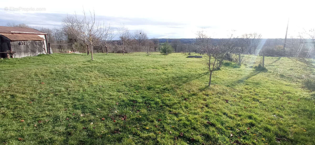 Maison à LIGNEROLLES