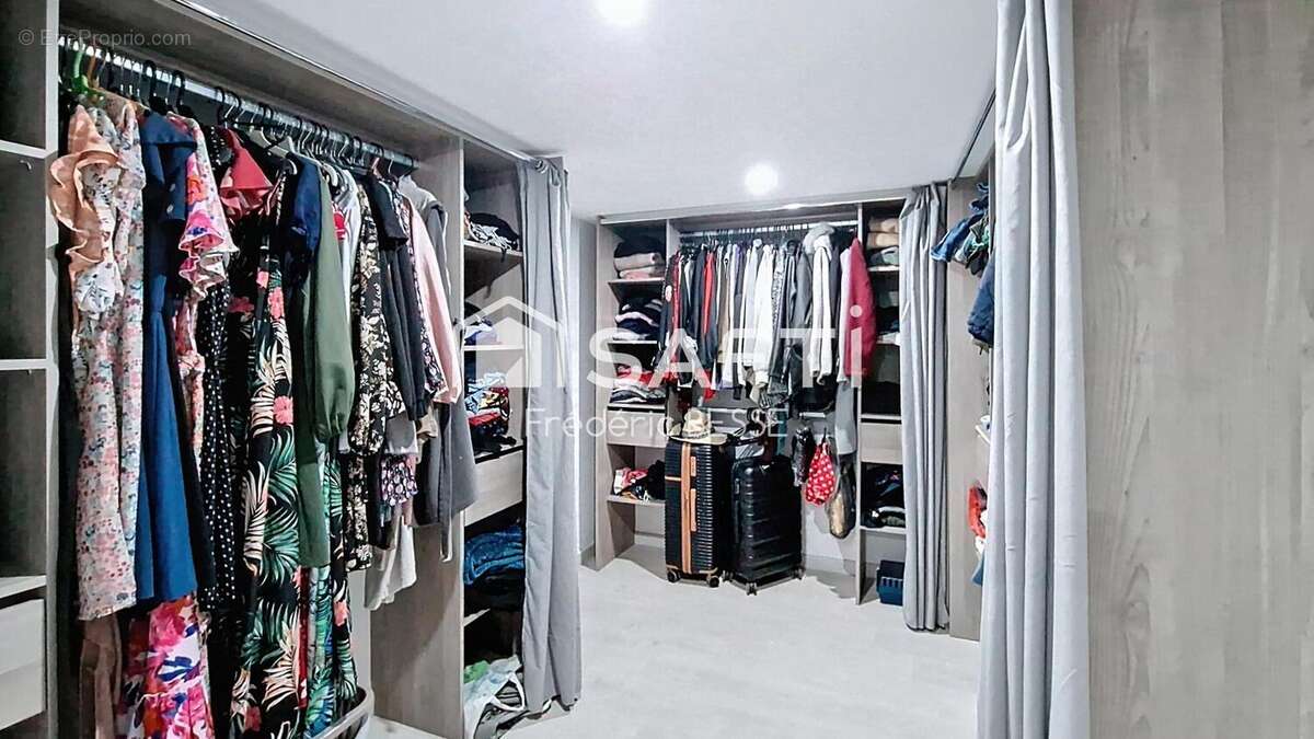 Photo 9 - Maison à LUSIGNAN-PETIT