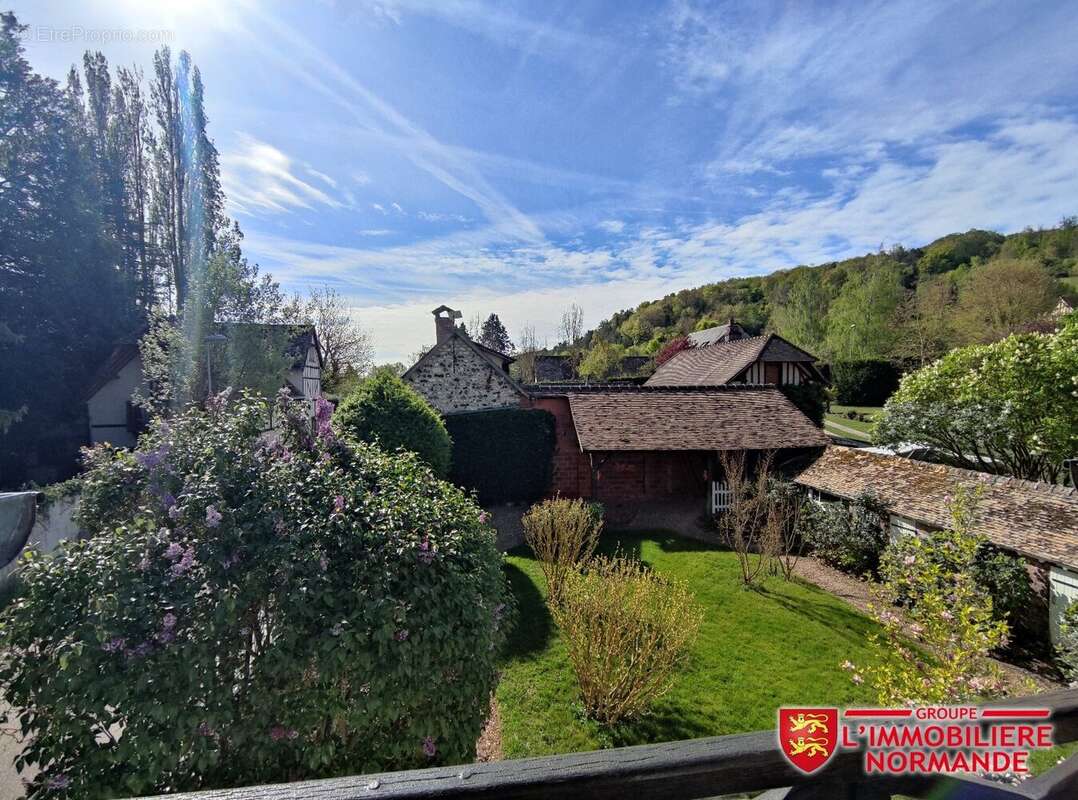 Maison à FONTAINE-SOUS-JOUY