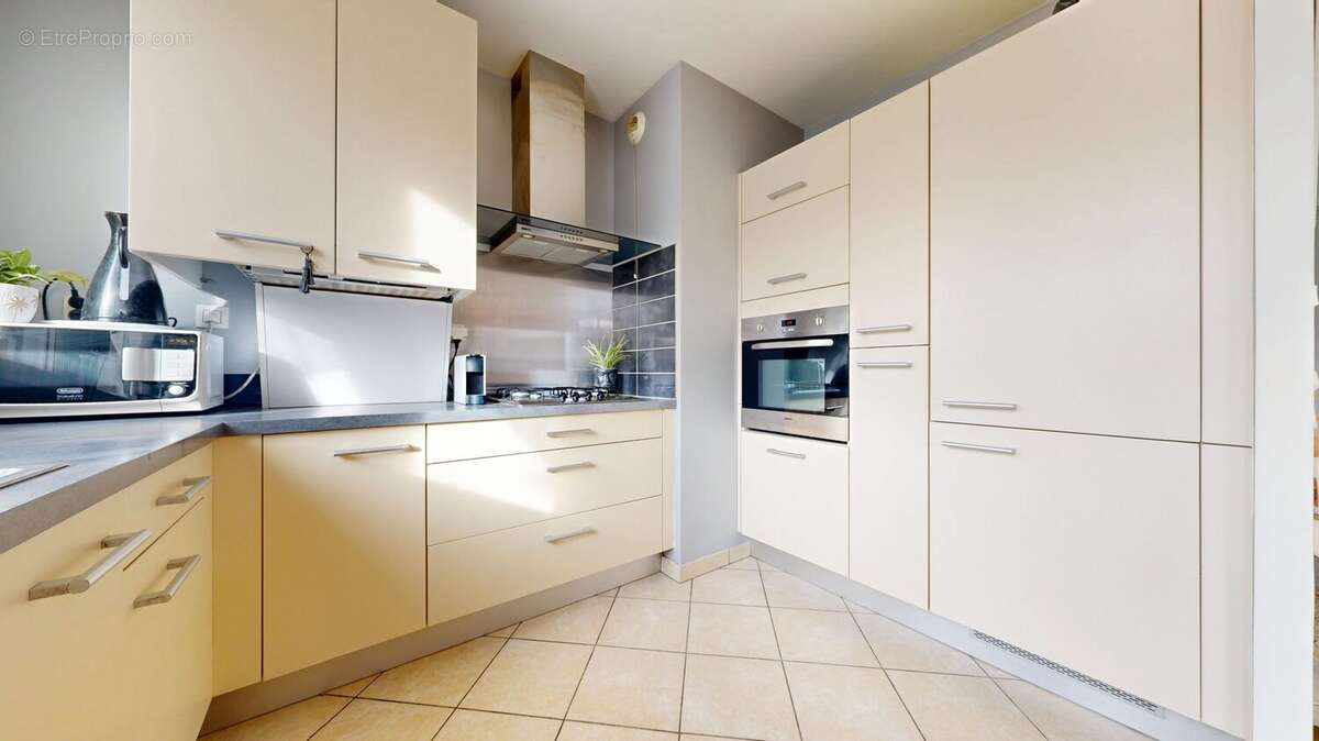 Appartement à CRAPONNE