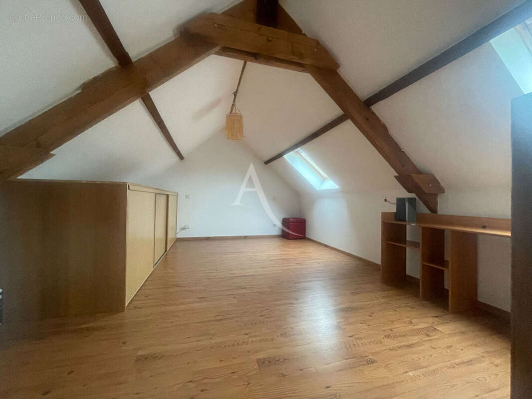 Maison à ONS-EN-BRAY