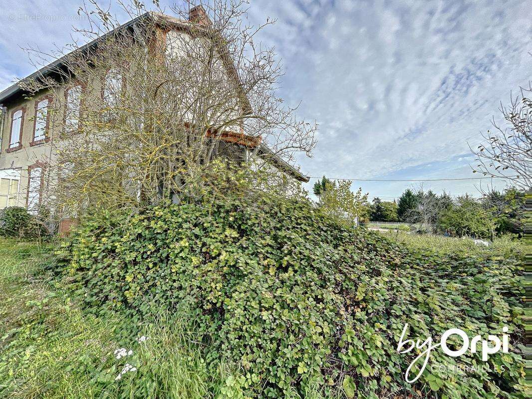 Maison à SAINT-ELOY-LES-MINES