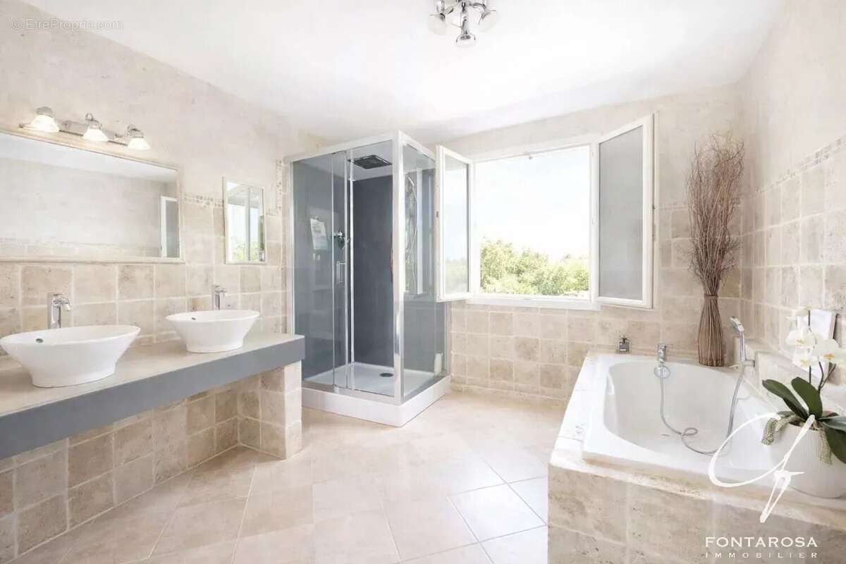 Maison à FREJUS