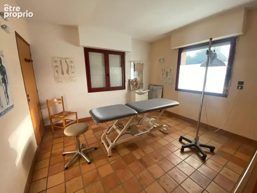 PLOUARZEL : Local Commercial libre d'occupant - photo 4