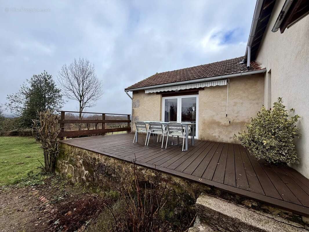 Maison à DUN-LES-PLACES