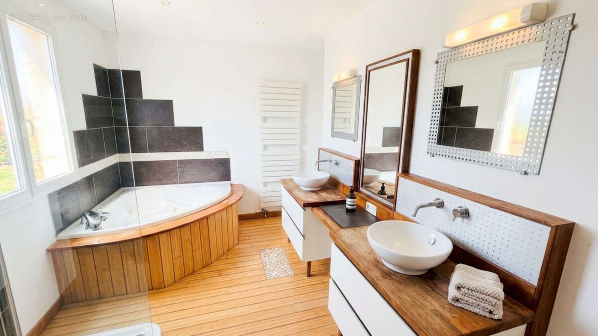Maison 136 m² à Mayenne  - photo 5