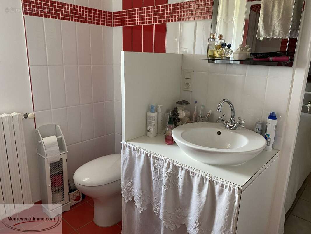 Maison à PRESSY-SOUS-DONDIN