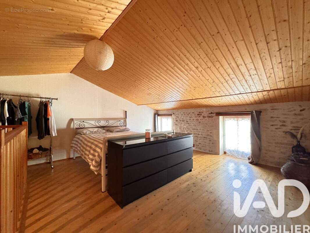 Photo 9 - Maison à LE GUE-DE-VELLUIRE