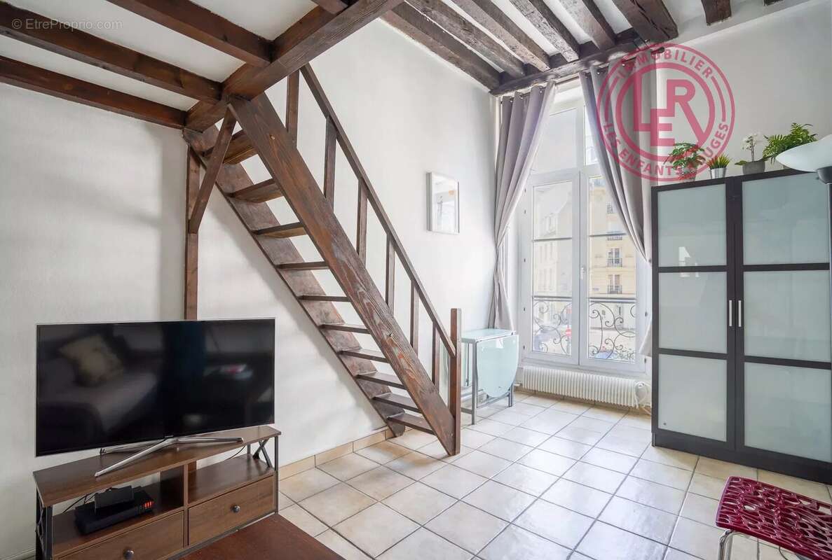 Appartement à PARIS-3E