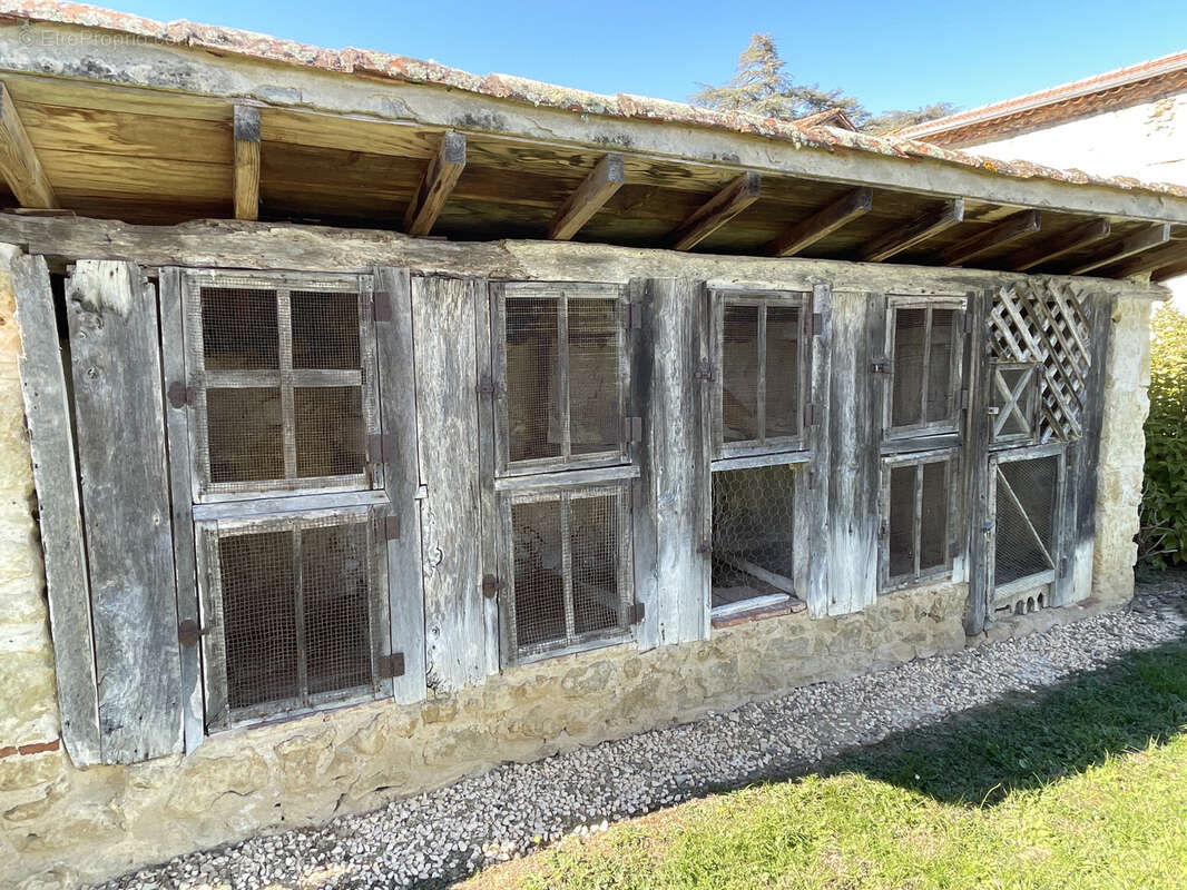 Maison à VIC-FEZENSAC