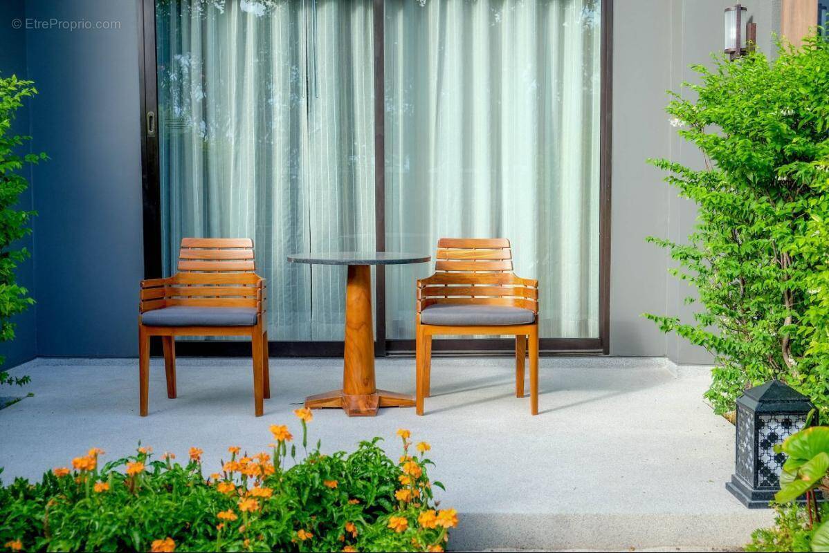 Appartement à COURNONTERRAL