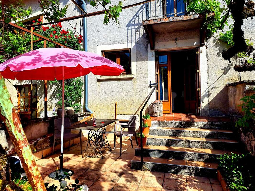 Maison à LAUZES