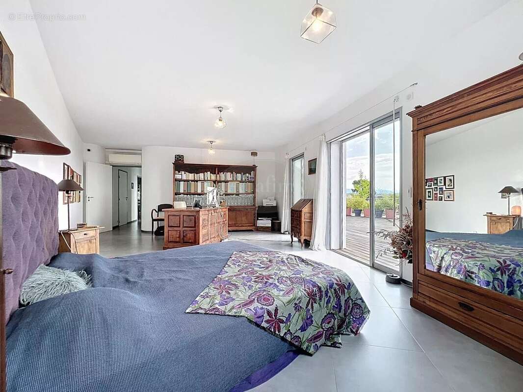 Maison à CAGNES-SUR-MER