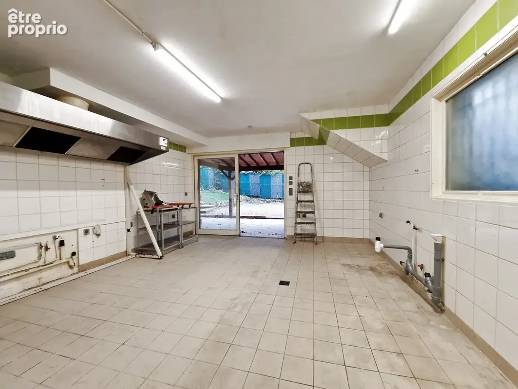 Immeuble à ORLIÉNAS - photo 9