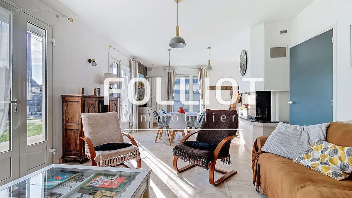 Maison à SAINT-PAIR-SUR-MER