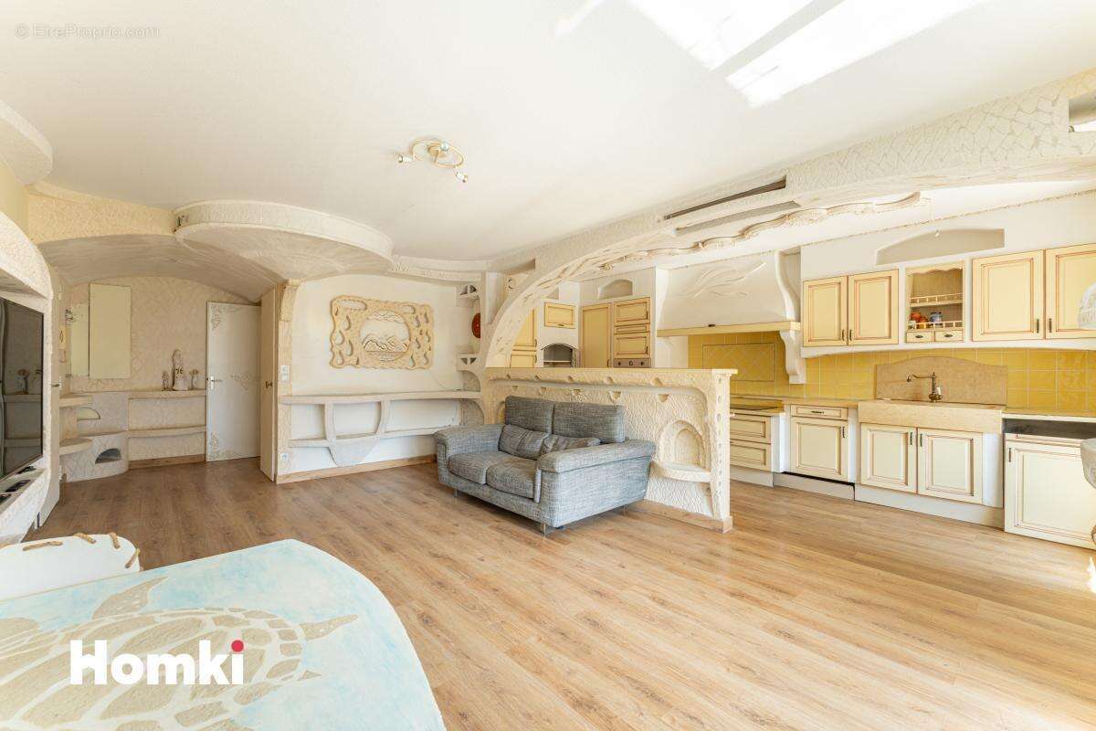 Appartement à MARSEILLE-9E