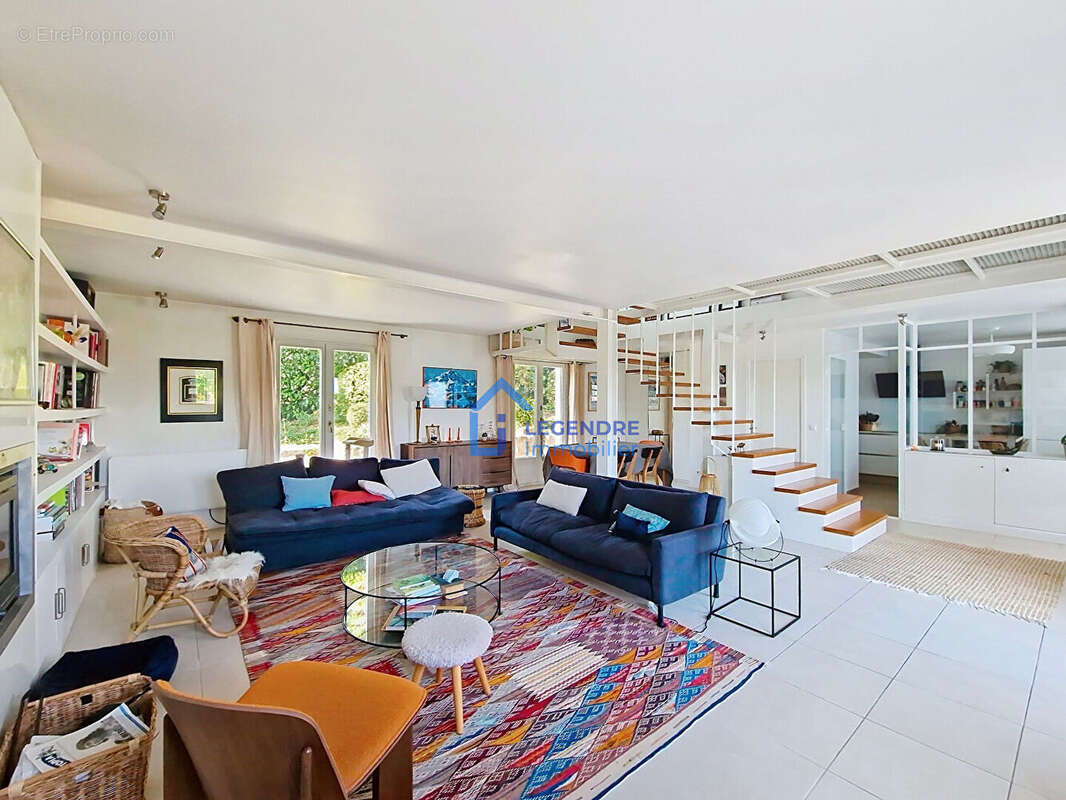 Maison à LA FRETTE-SUR-SEINE